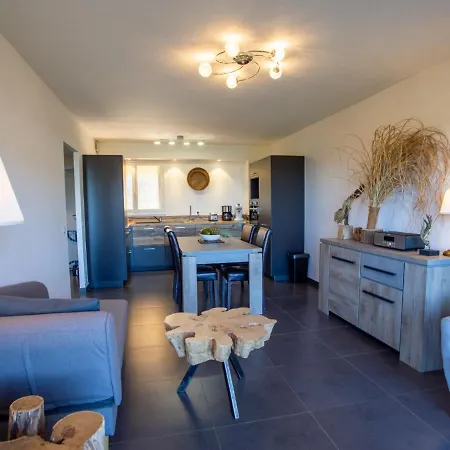 Un Autre Jour Ensoleille By Interhome * بورم لي ميموزا