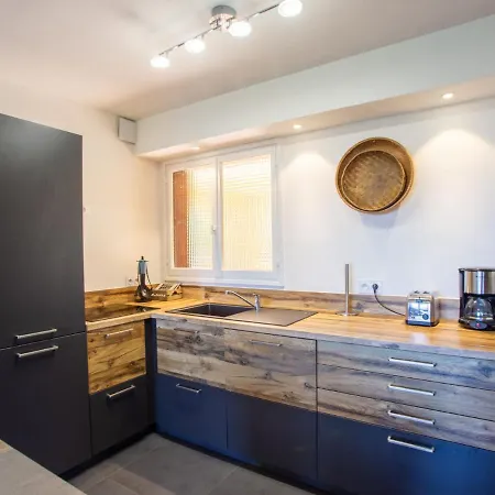 Un Autre Jour Ensoleille By Interhome * بورم لي ميموزا