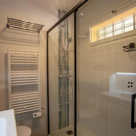 Un Autre Jour Ensoleille By Interhome *